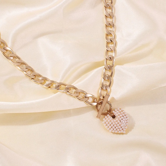 Pearl Heart Pendant Curb Chain Necklace - Picture 4 of 6